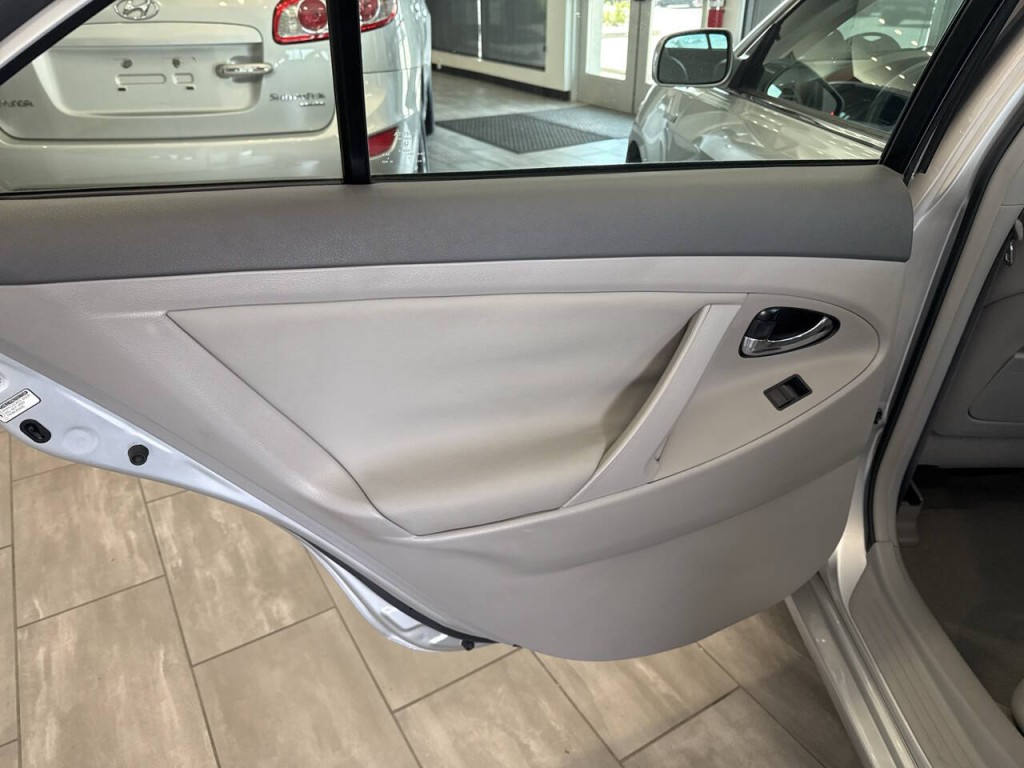 2007 Toyota Camry Image 26
