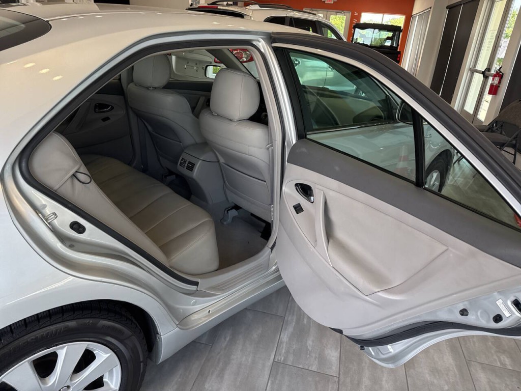 2007 Toyota Camry Image 31