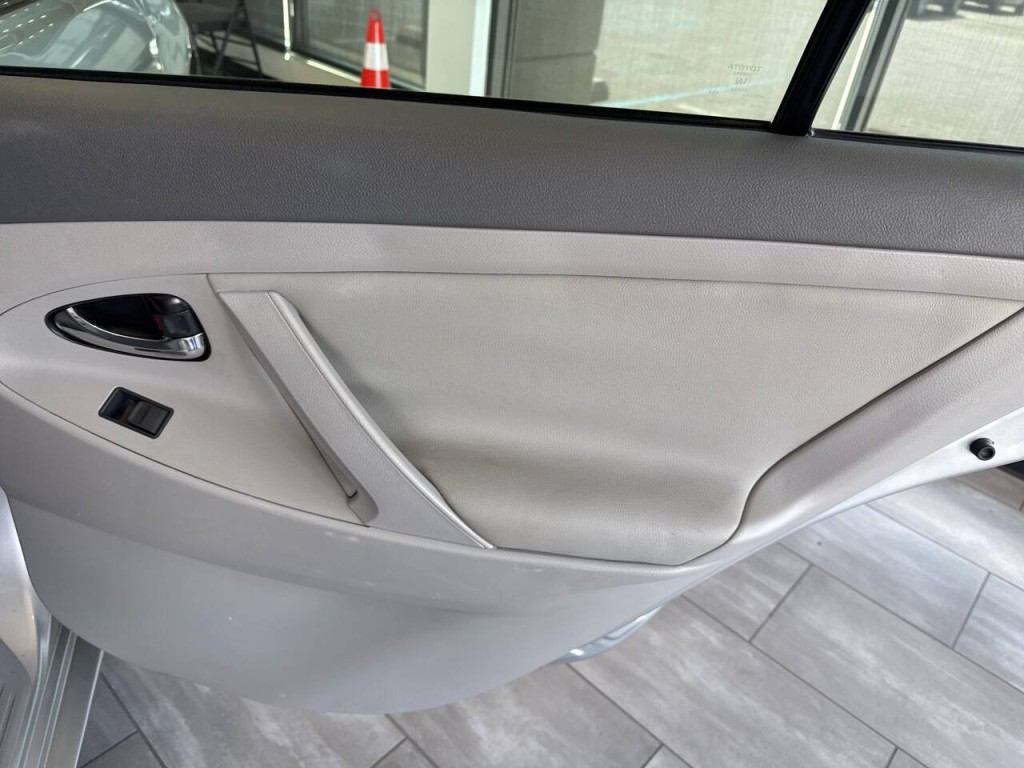 2007 Toyota Camry Image 32