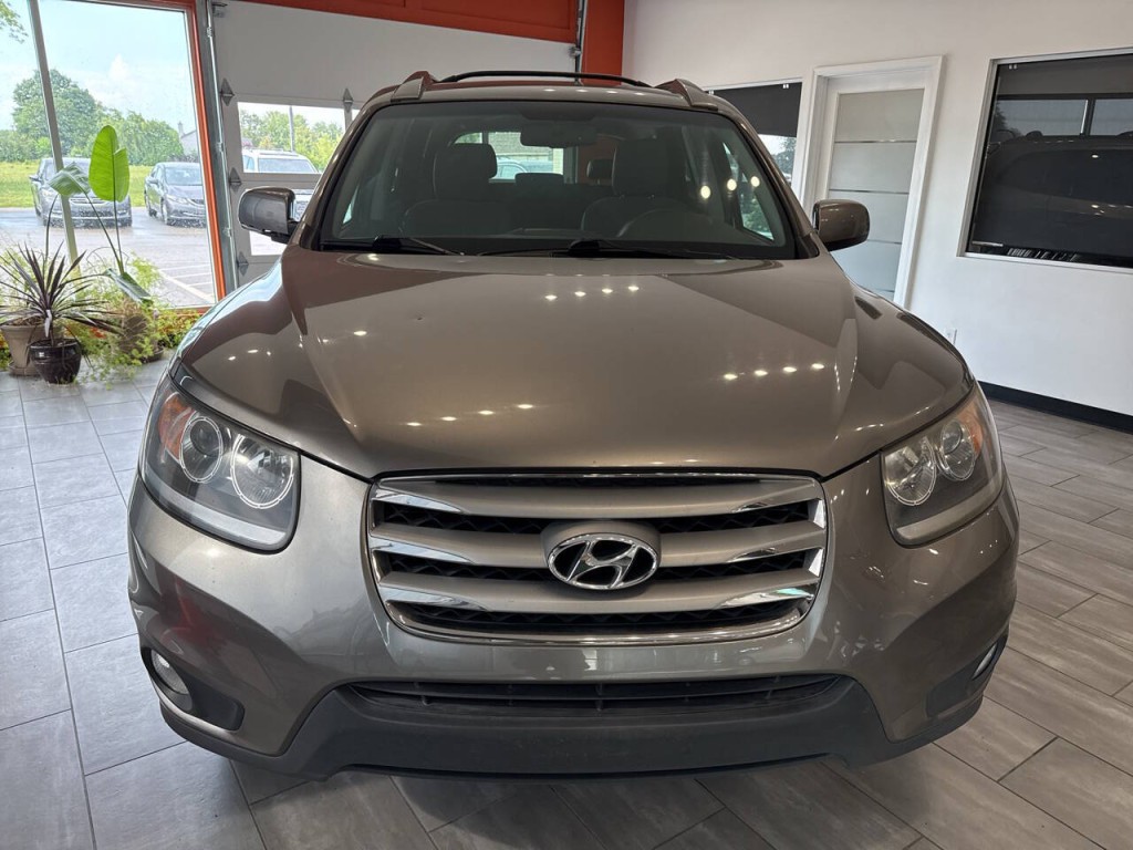 2012 Hyundai Santa Fe Image 2