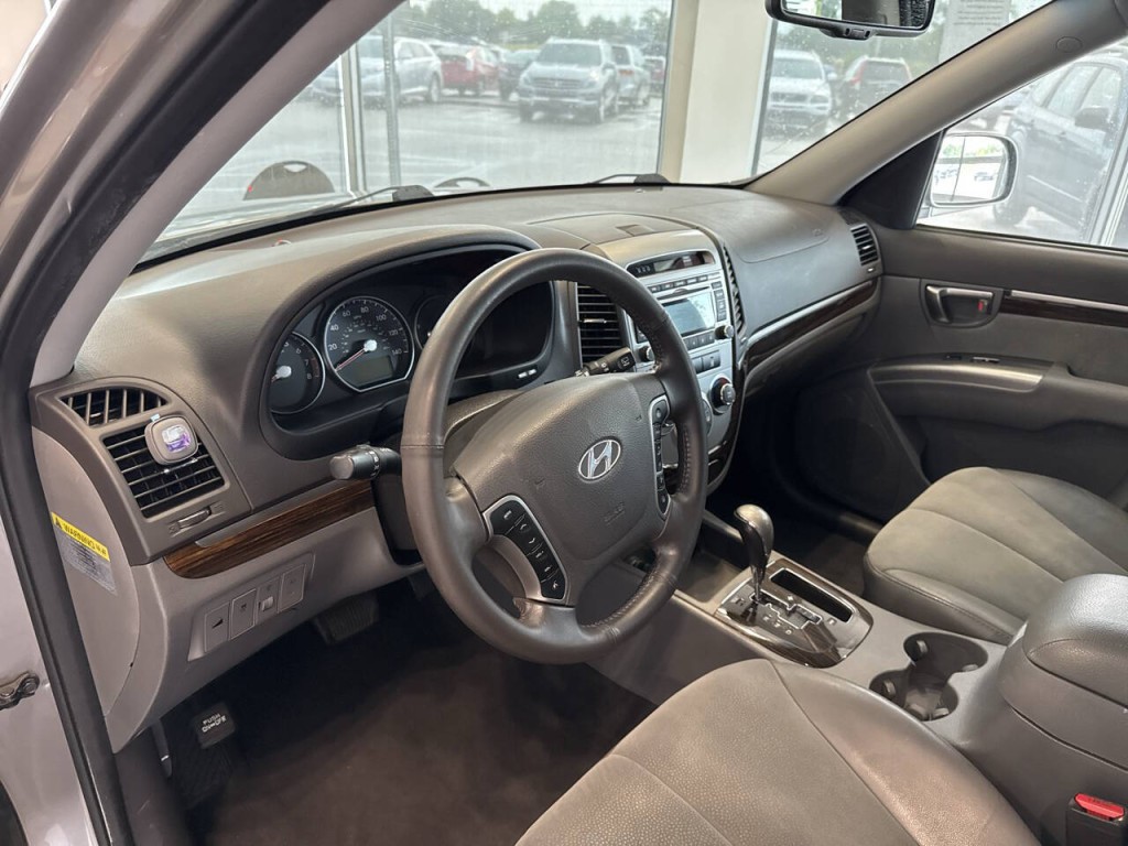 2012 Hyundai Santa Fe Image 15