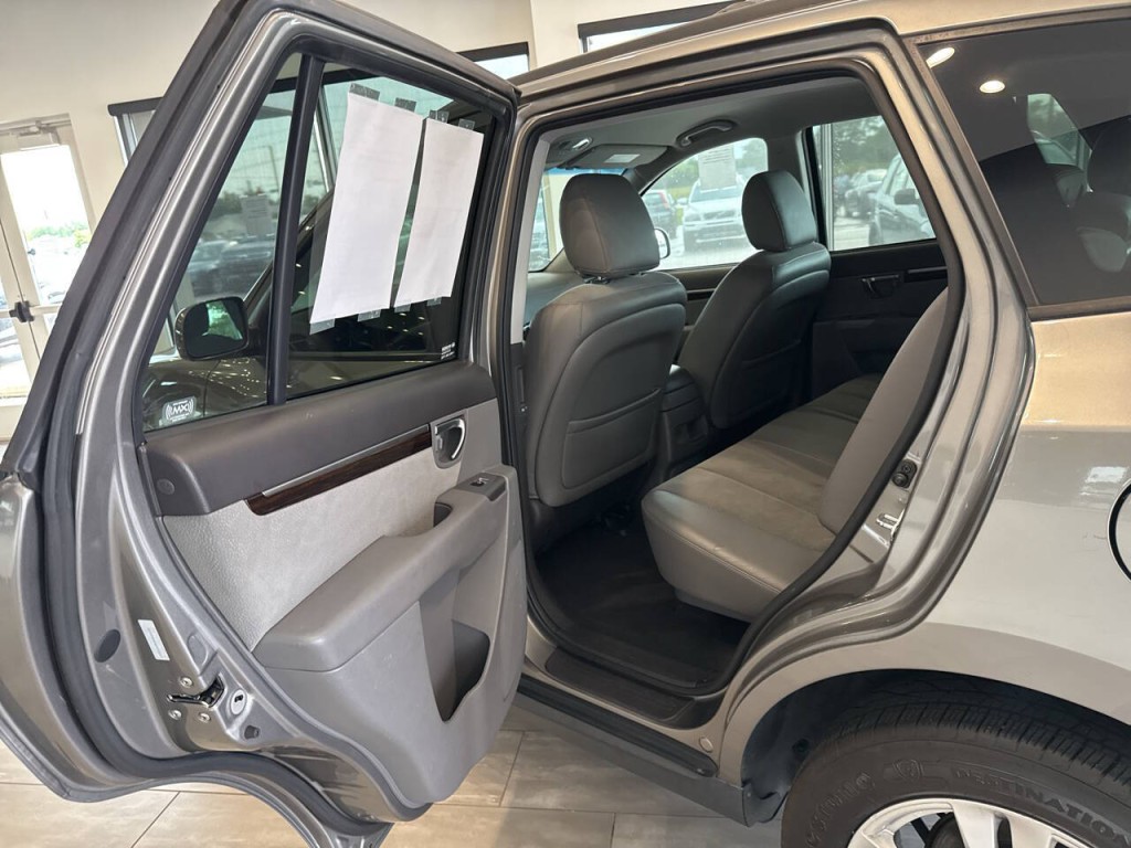 2012 Hyundai Santa Fe Image 21
