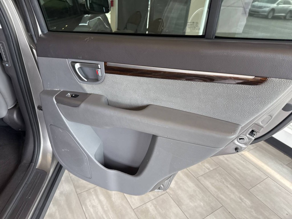 2012 Hyundai Santa Fe Image 29
