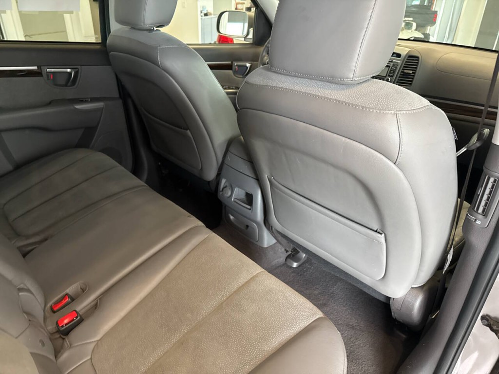 2012 Hyundai Santa Fe Image 31