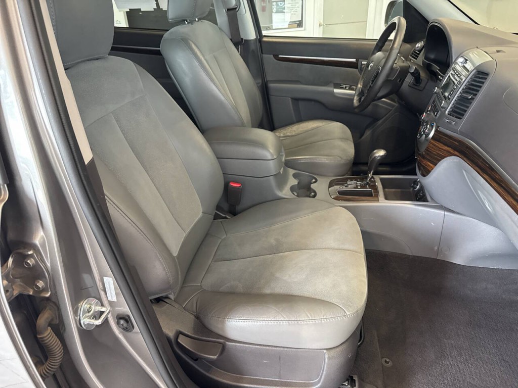 2012 Hyundai Santa Fe Image 35