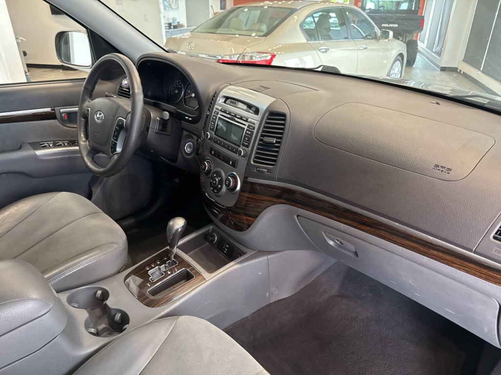 2012 Hyundai Santa Fe Image 36