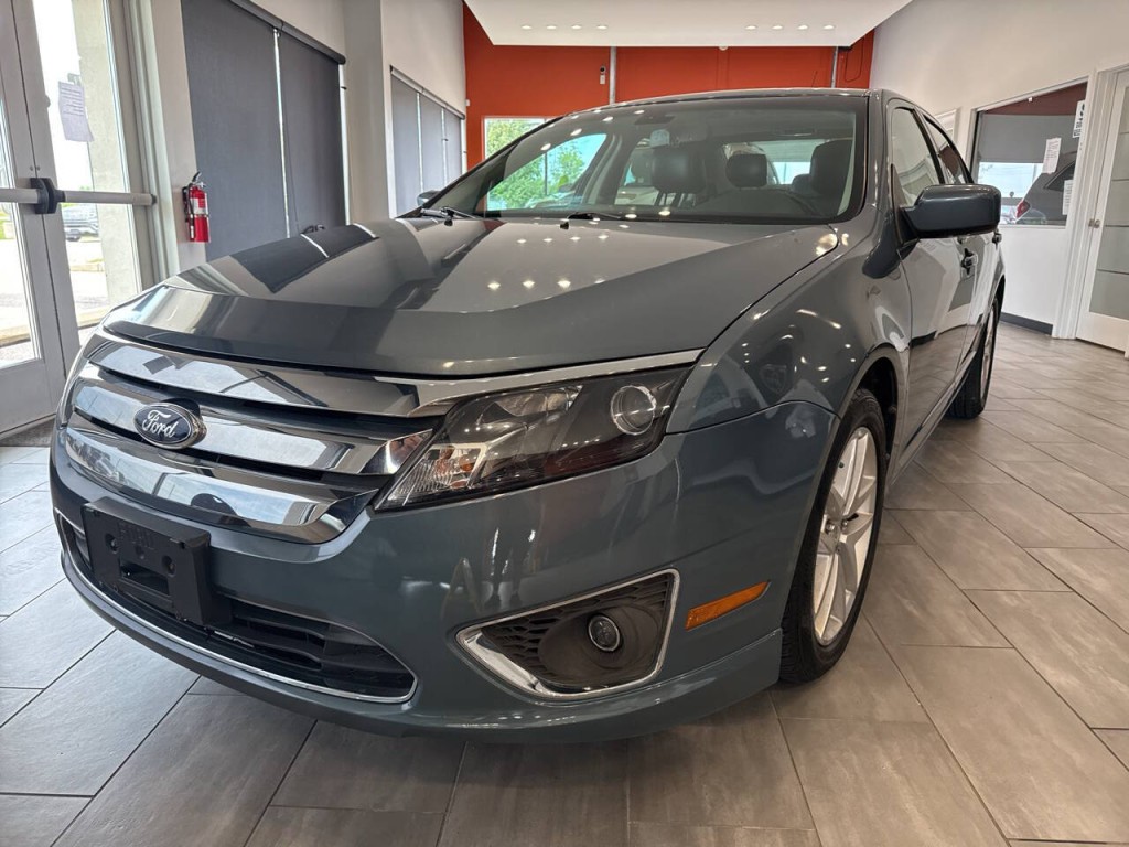 2011 Ford Fusion Image 3