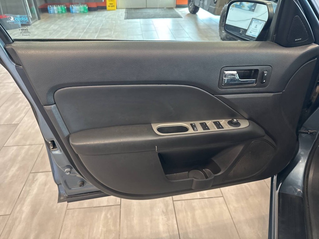 2011 Ford Fusion Image 14