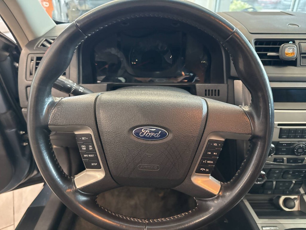 2011 Ford Fusion Image 18