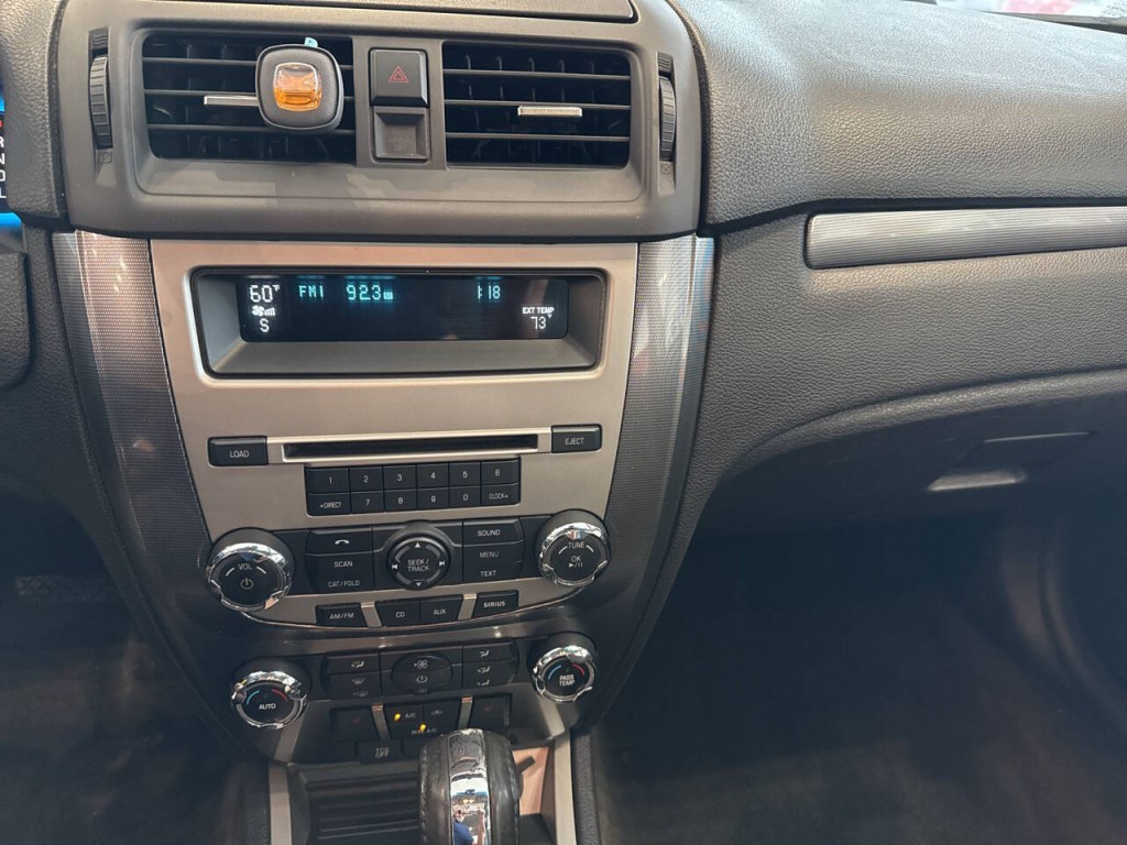 2011 Ford Fusion Image 22