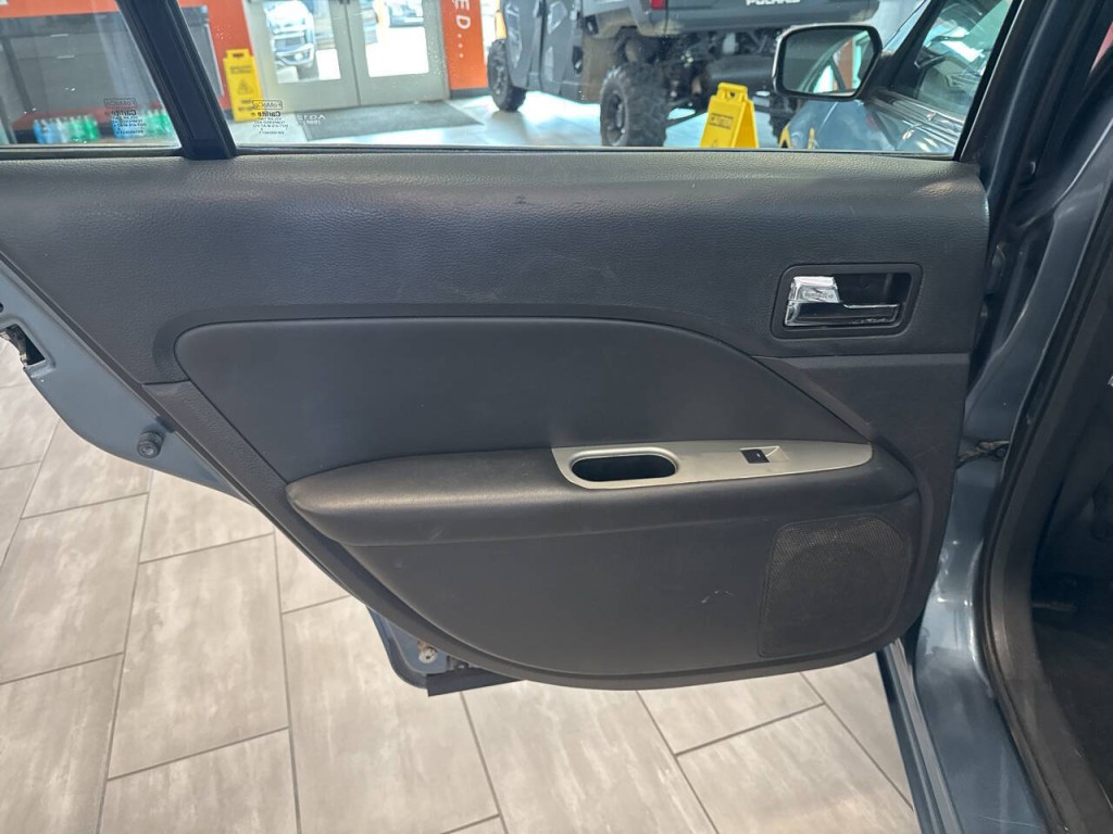 2011 Ford Fusion Image 28