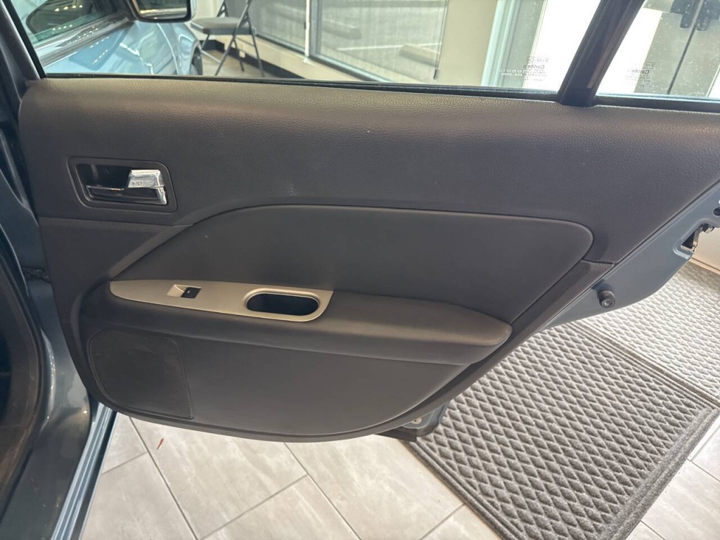 2011 Ford Fusion Image 35