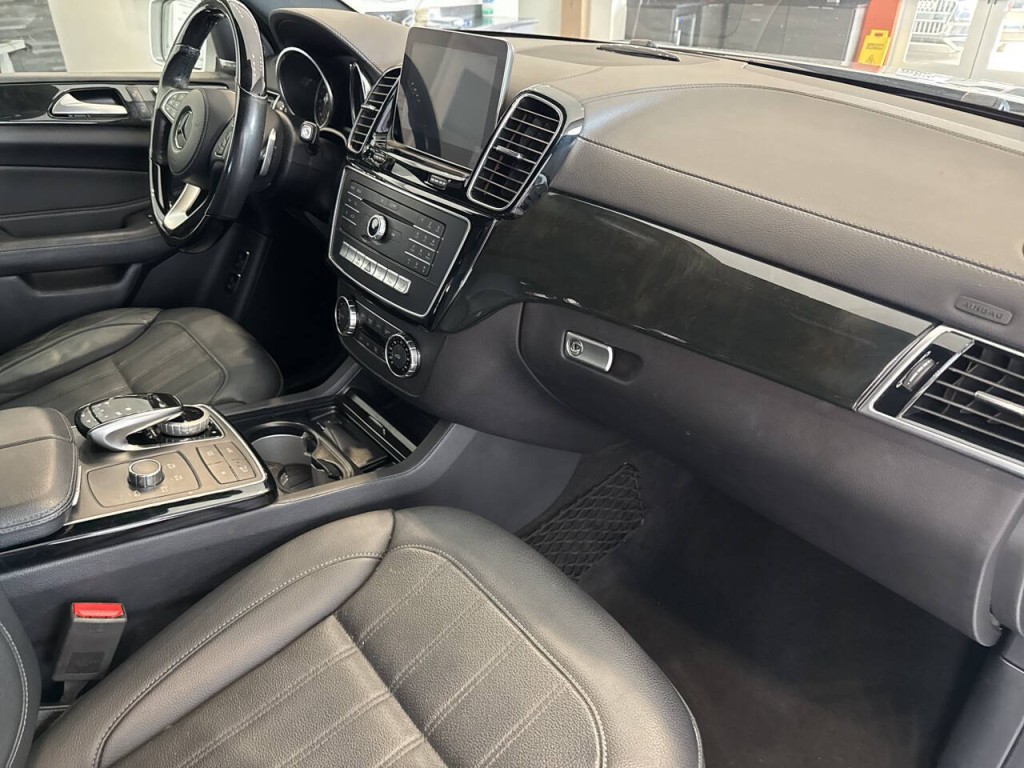 2018 Mercedes-Benz GLS-Class Image 40