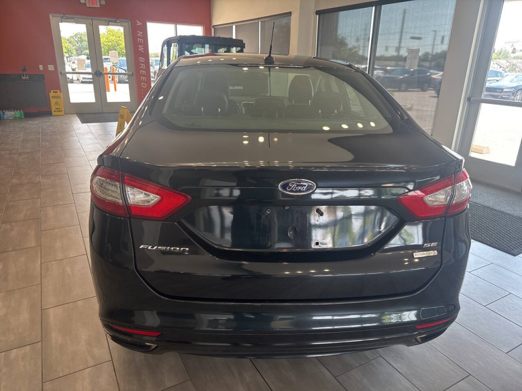 2014 Ford Fusion Image 11