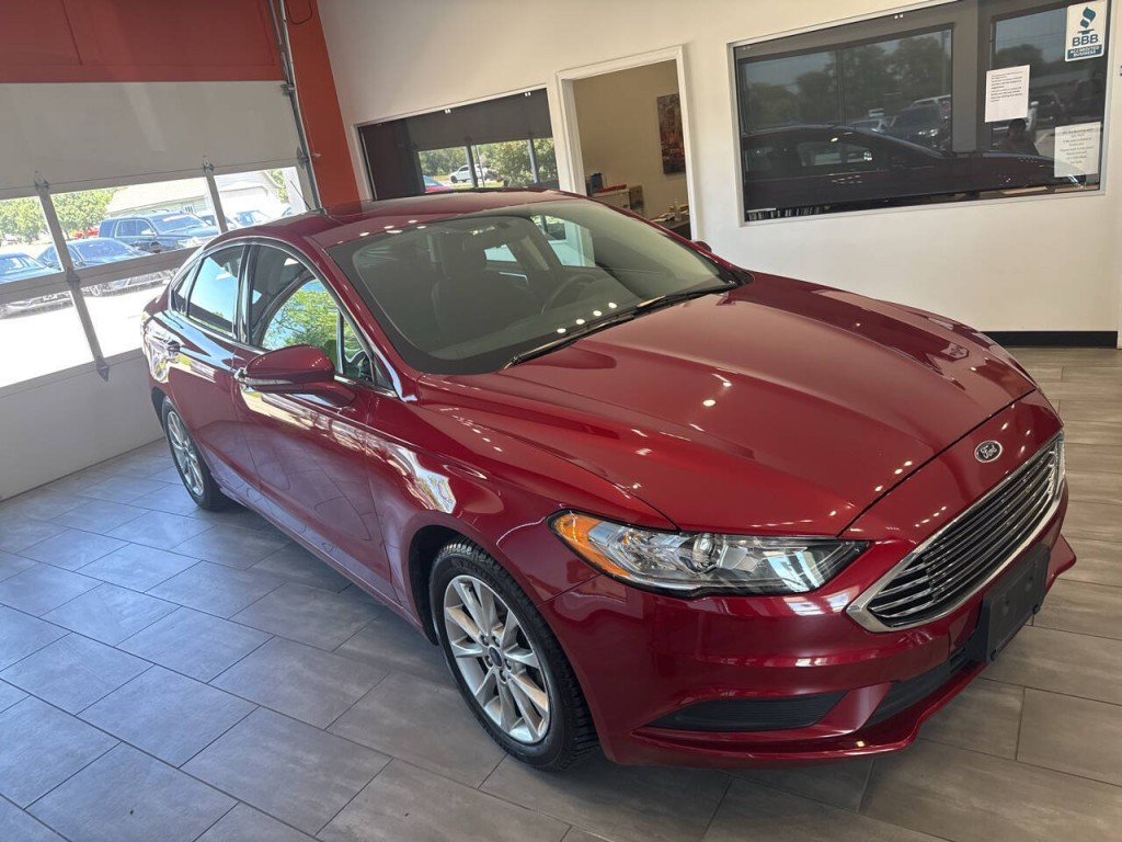 2017 Ford Fusion Image 3