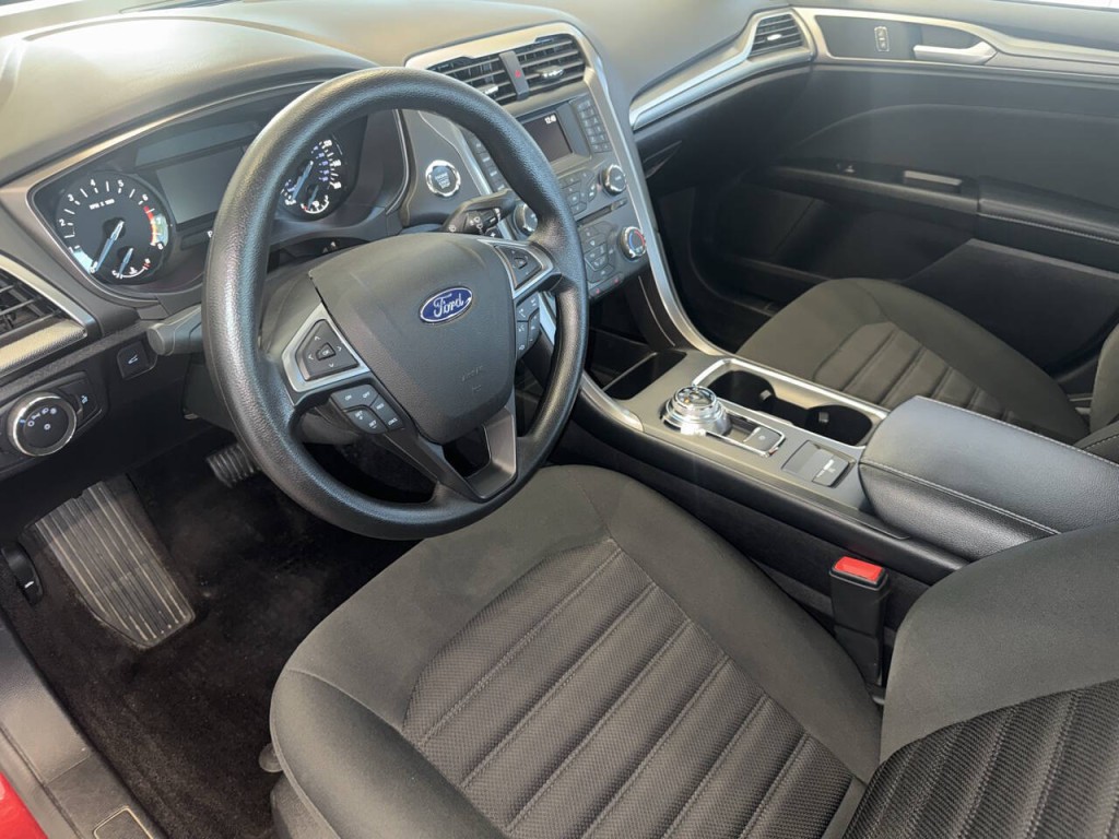 2017 Ford Fusion Image 21