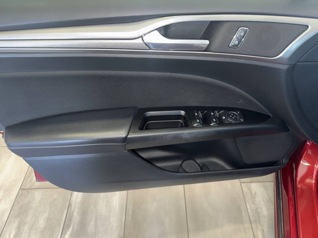 2017 Ford Fusion Image 22