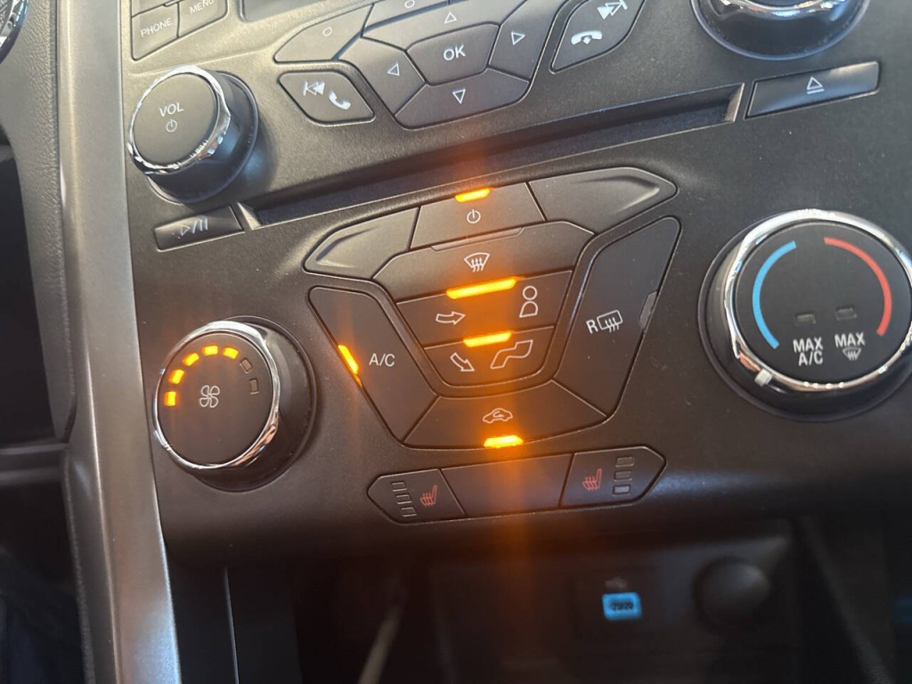 2017 Ford Fusion Image 34