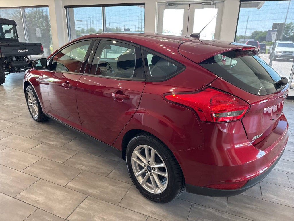 2017 Ford Focus Image 9