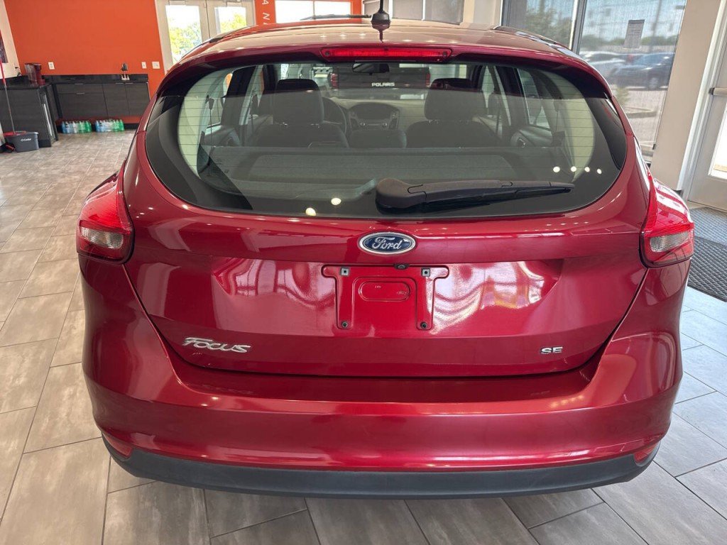 2017 Ford Focus Image 12