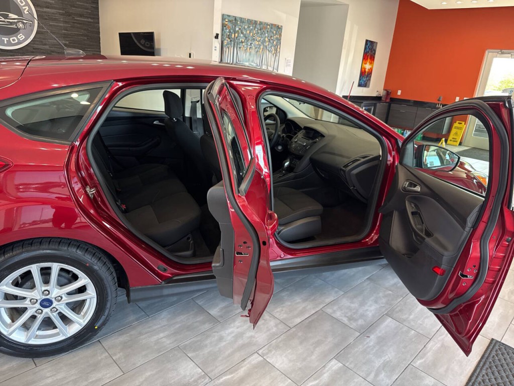 2017 Ford Focus Image 19