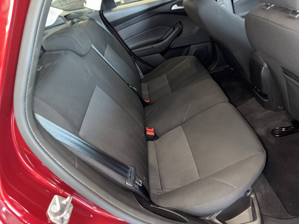 2017 Ford Focus Image 23