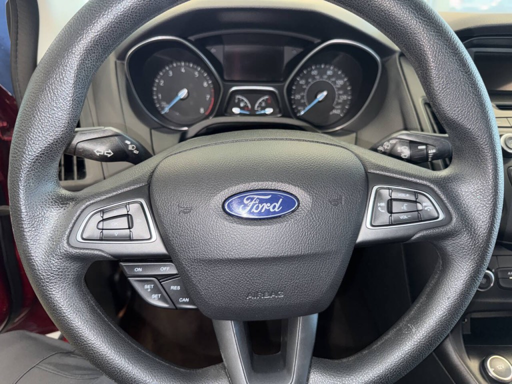 2017 Ford Focus Image 25