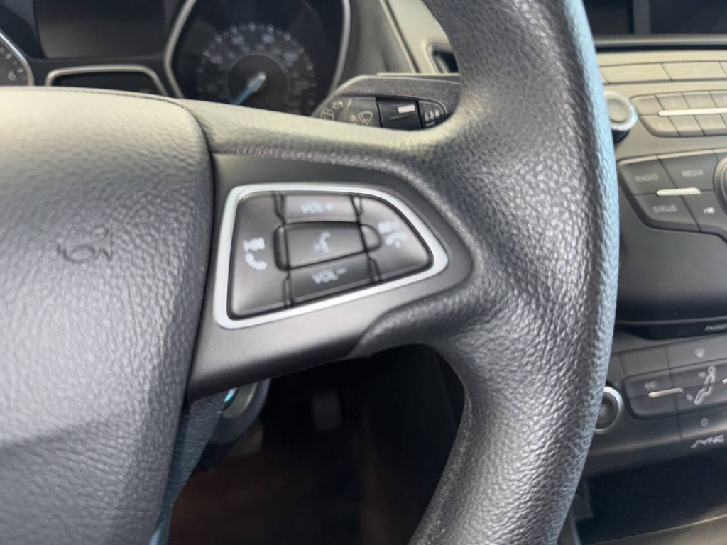2017 Ford Focus Image 26
