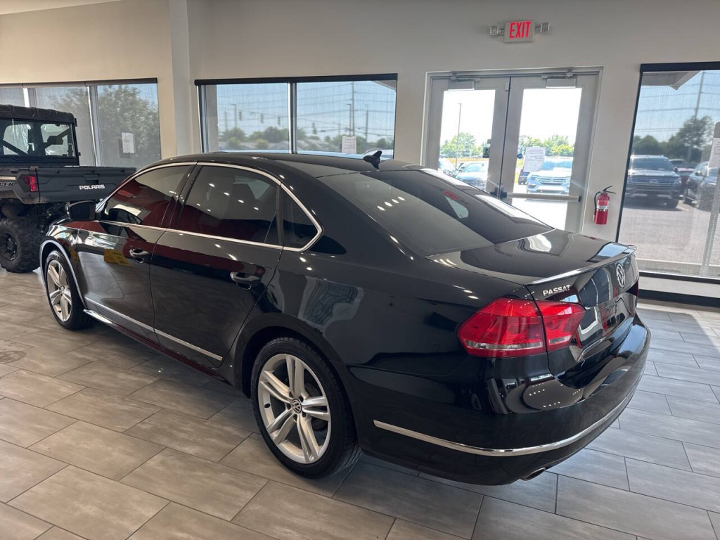 2014 Volkswagen Passat Image 10