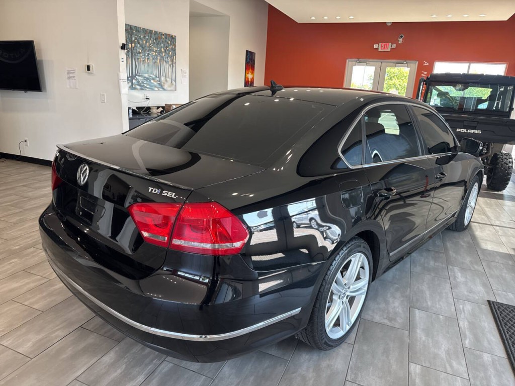 2014 Volkswagen Passat Image 13