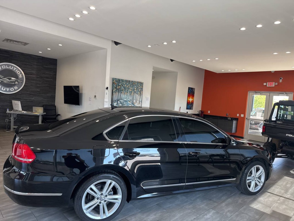 2014 Volkswagen Passat Image 14