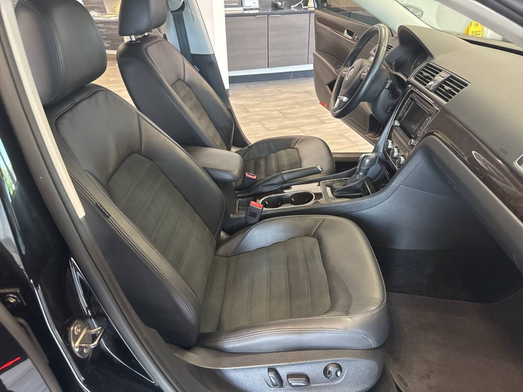 2014 Volkswagen Passat Image 29
