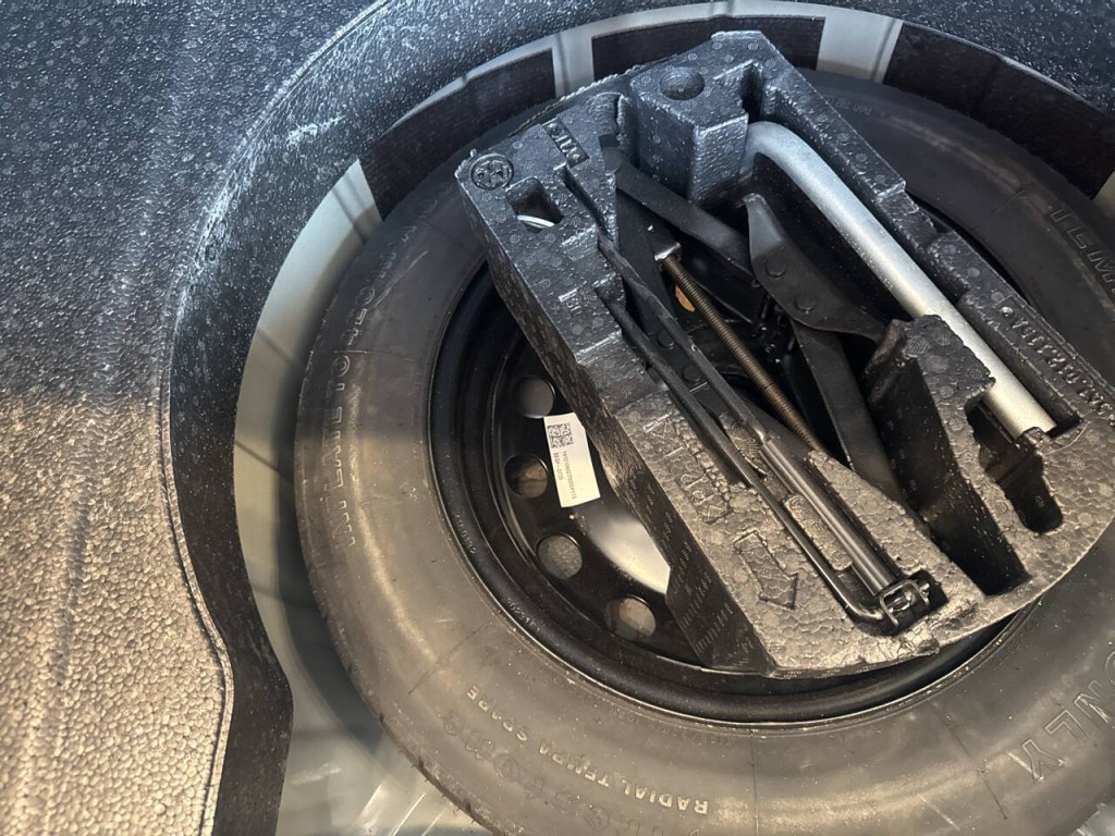 2014 Volkswagen Passat Image 43
