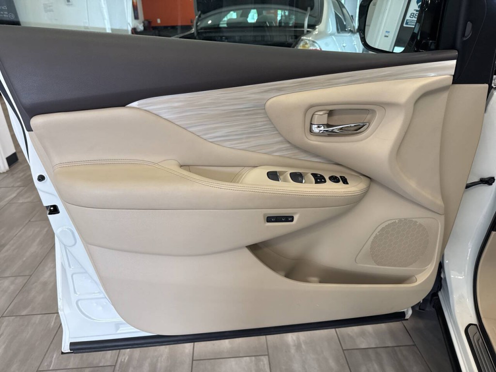 2015 Nissan Murano Image 12