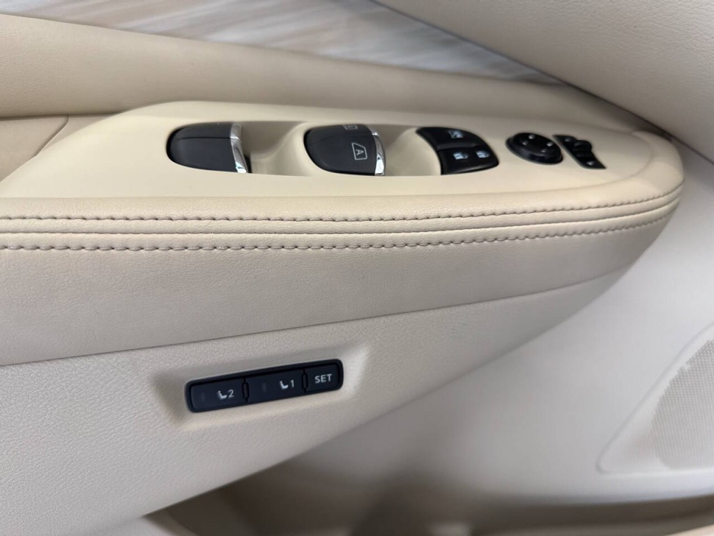 2015 Nissan Murano Image 13