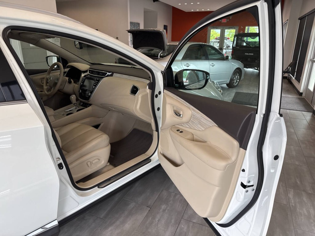 2015 Nissan Murano Image 37