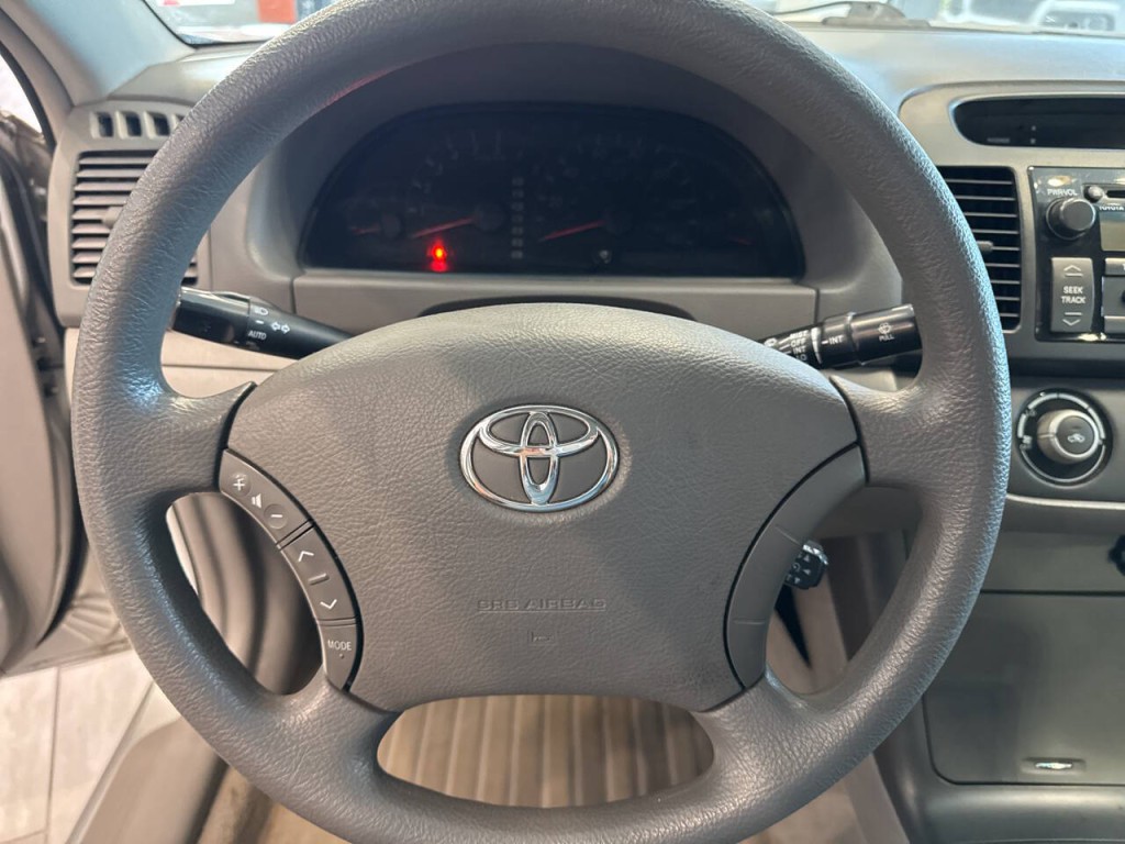 2005 Toyota Camry Image 17