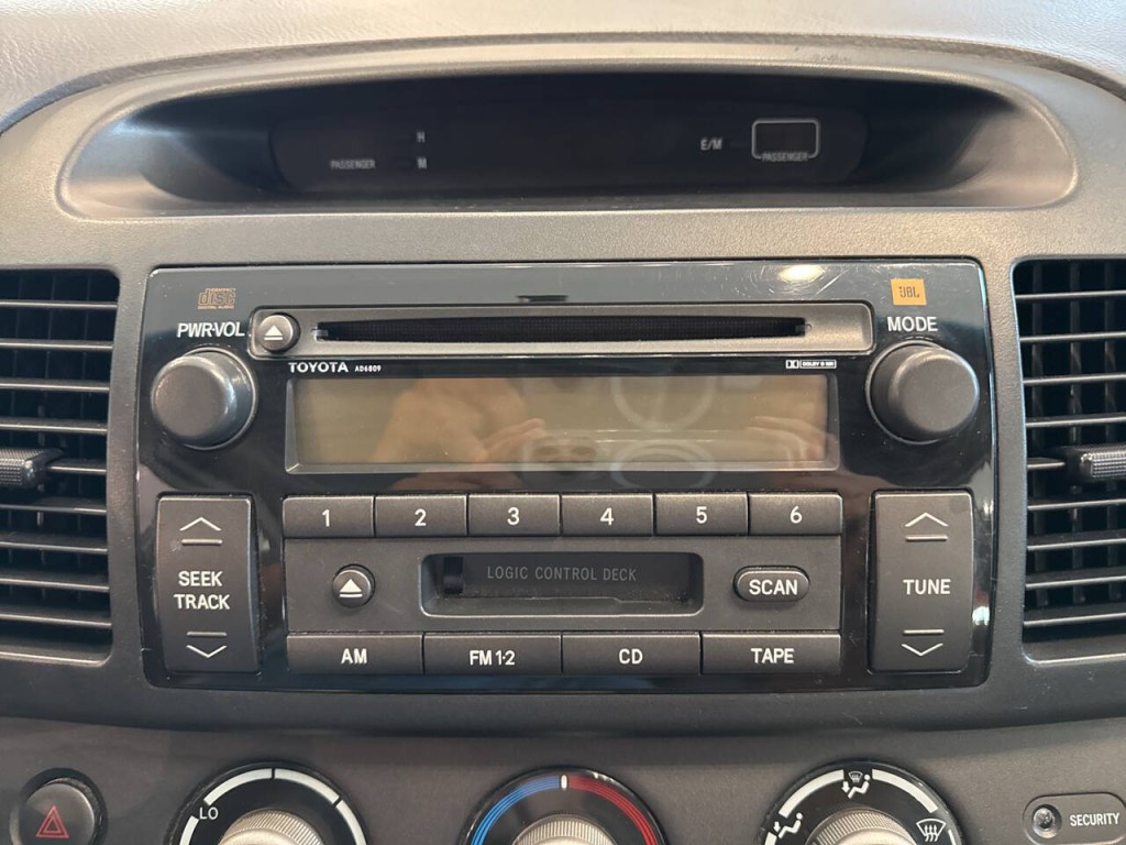 2005 Toyota Camry Image 20