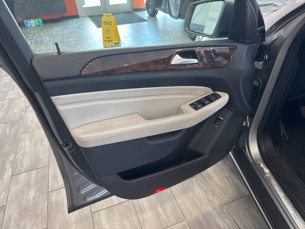 2014 Mercedes-Benz M-Class Image 25