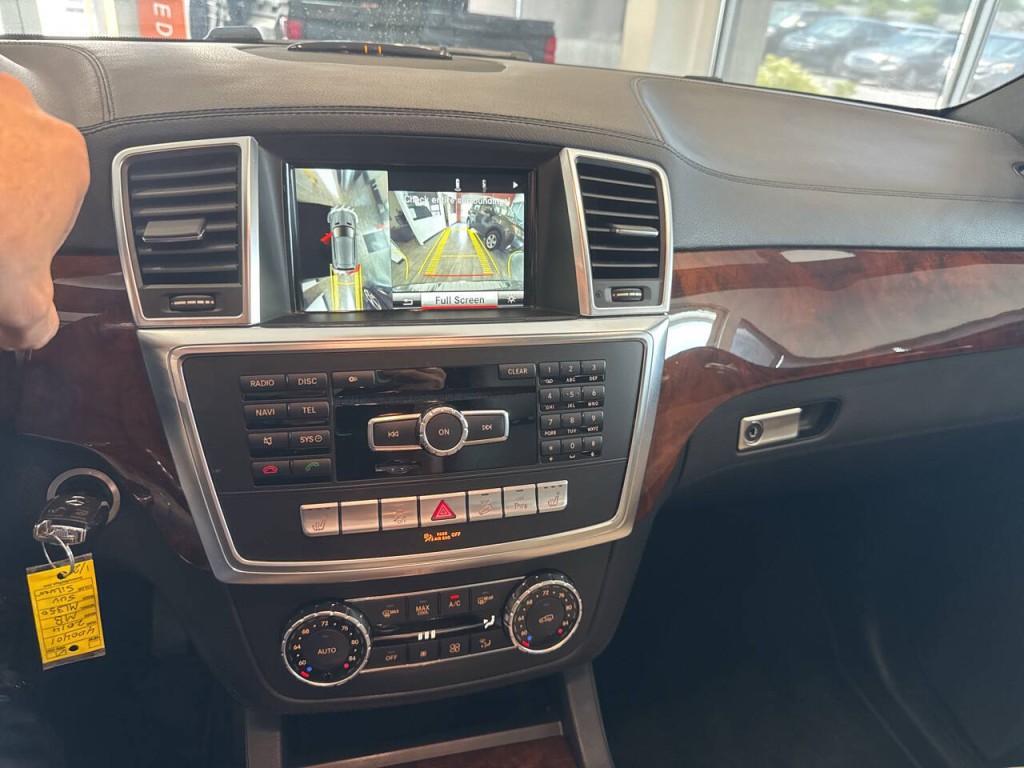 2014 Mercedes-Benz M-Class Image 37