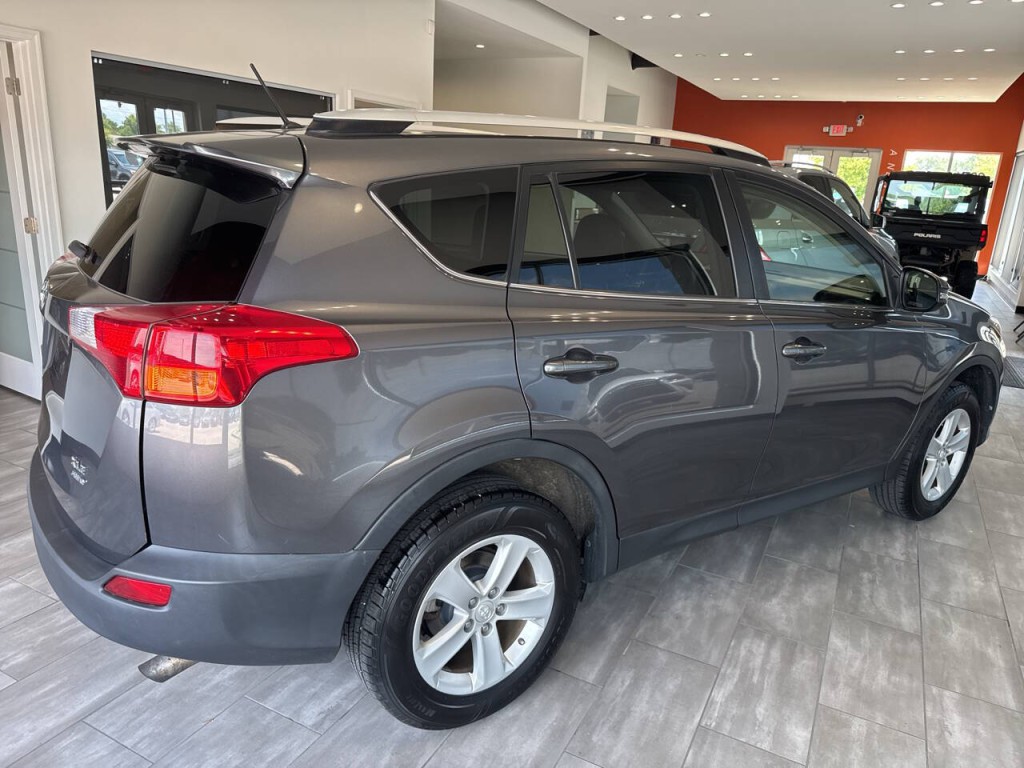 2013 Toyota Rav4 Image 12