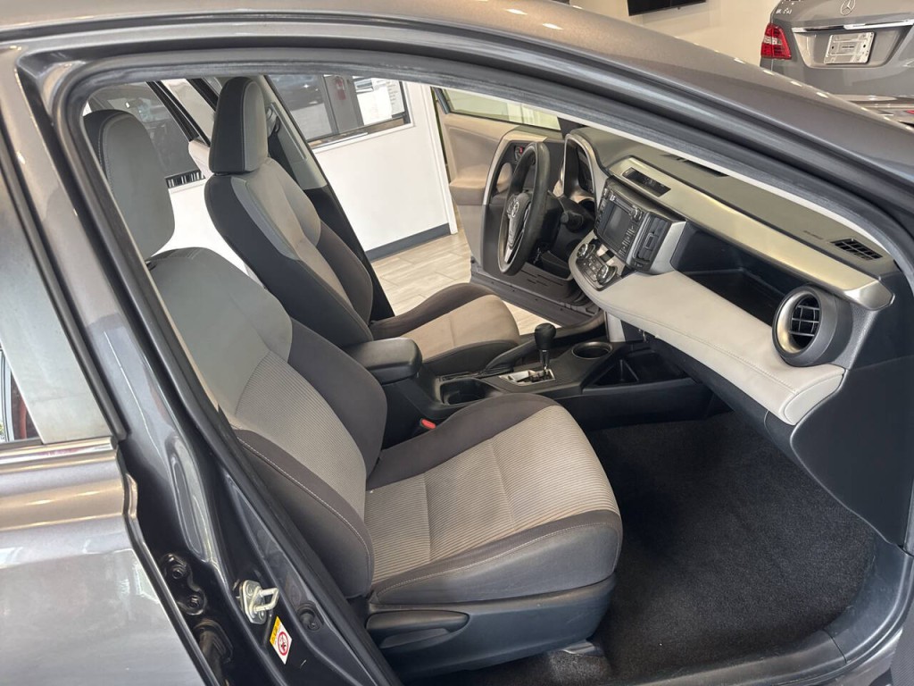 2013 Toyota Rav4 Image 17