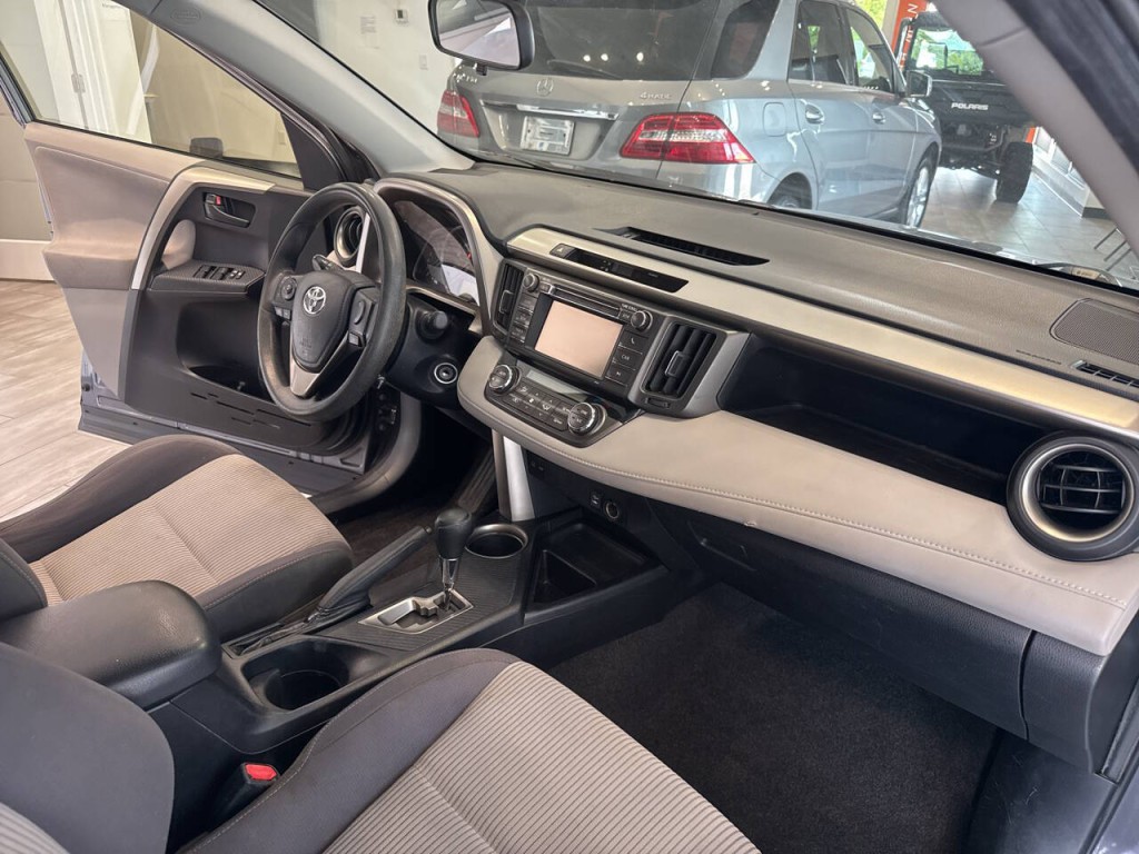 2013 Toyota Rav4 Image 18