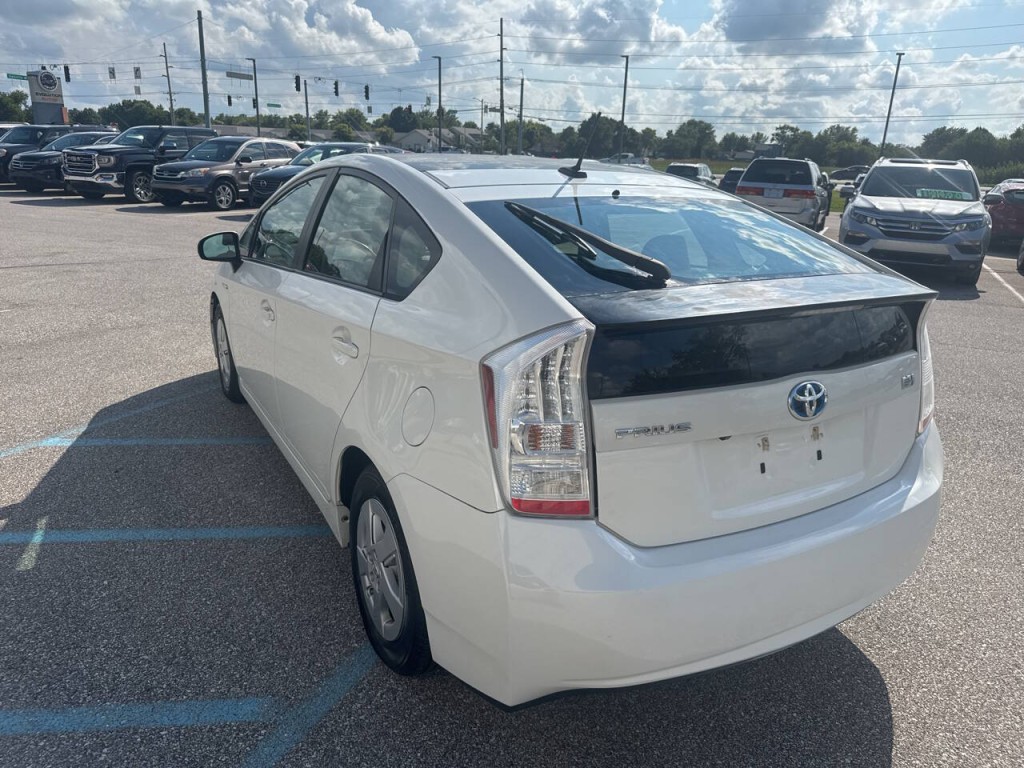 2010 Toyota Prius Image 12