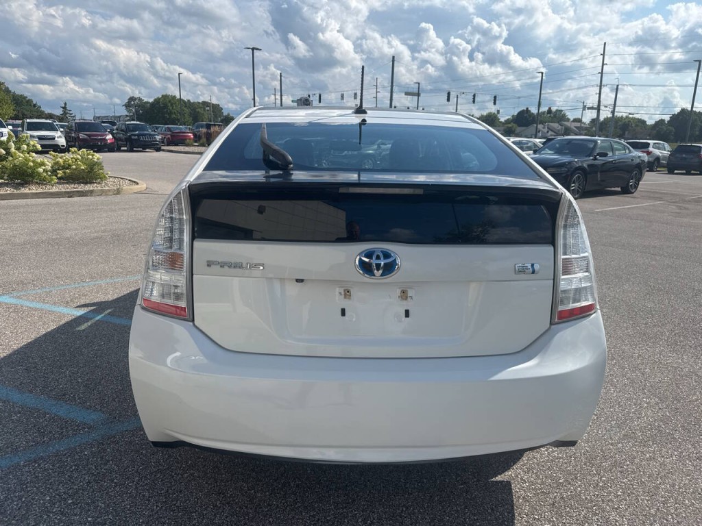 2010 Toyota Prius Image 13