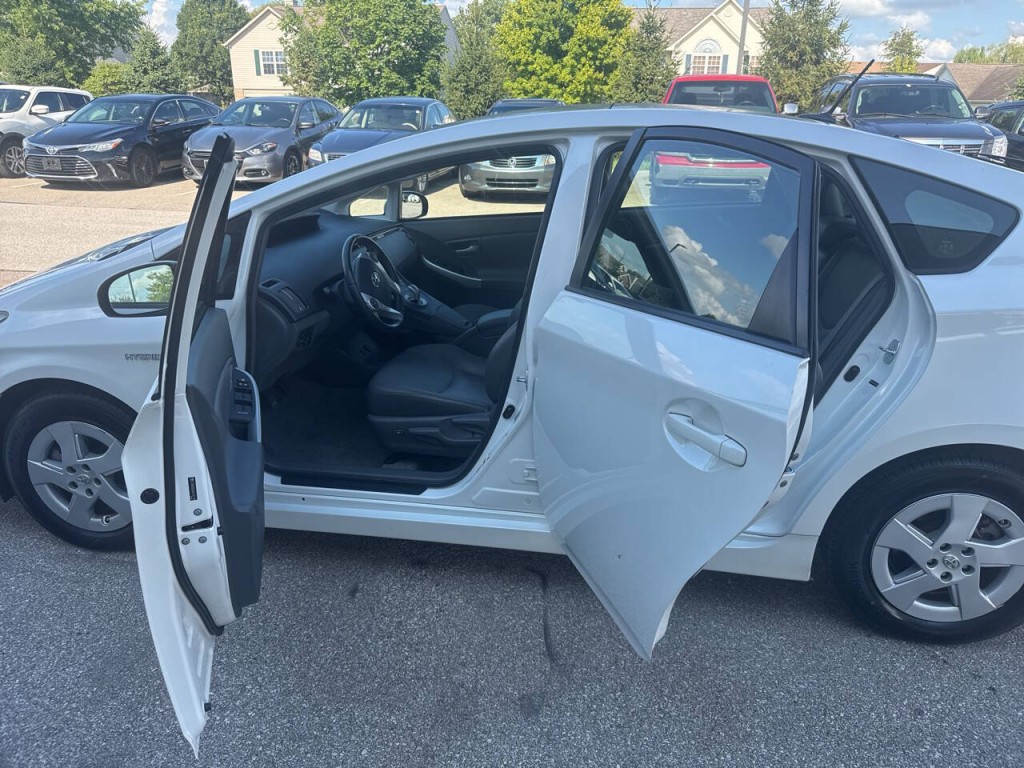 2010 Toyota Prius Image 21