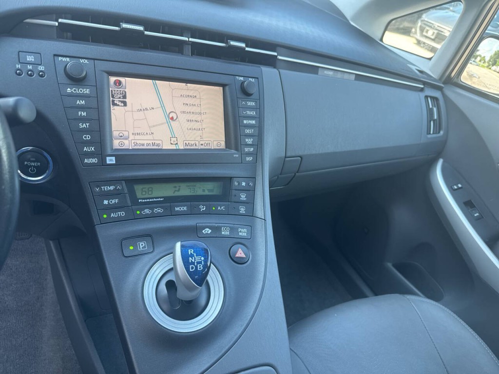 2010 Toyota Prius Image 28