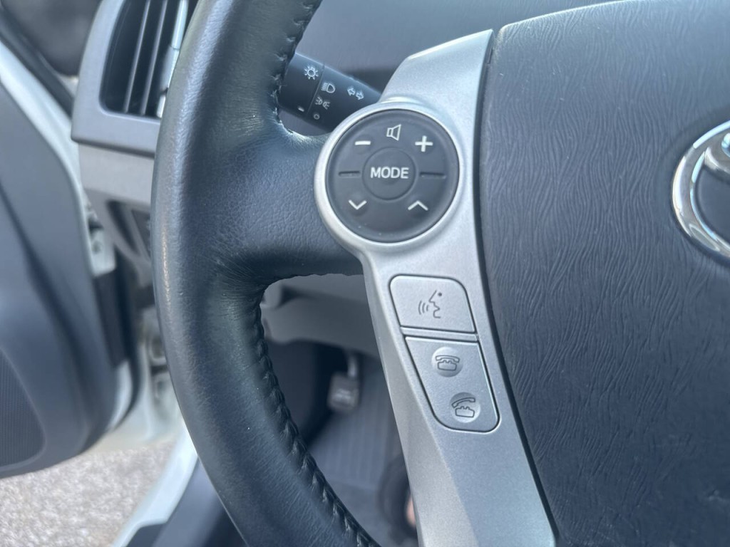 2010 Toyota Prius Image 31