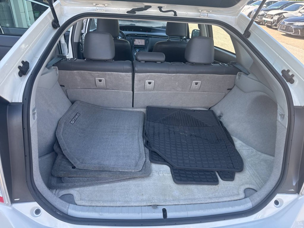 2010 Toyota Prius Image 39