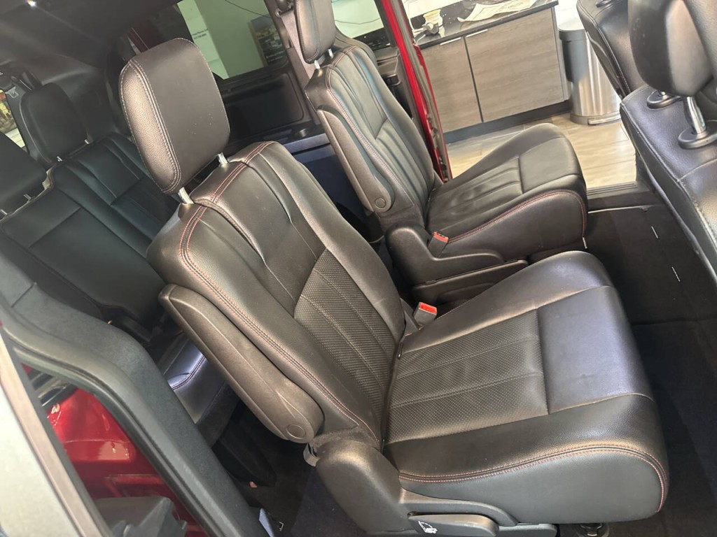 2015 Dodge Grand Caravan Image 18